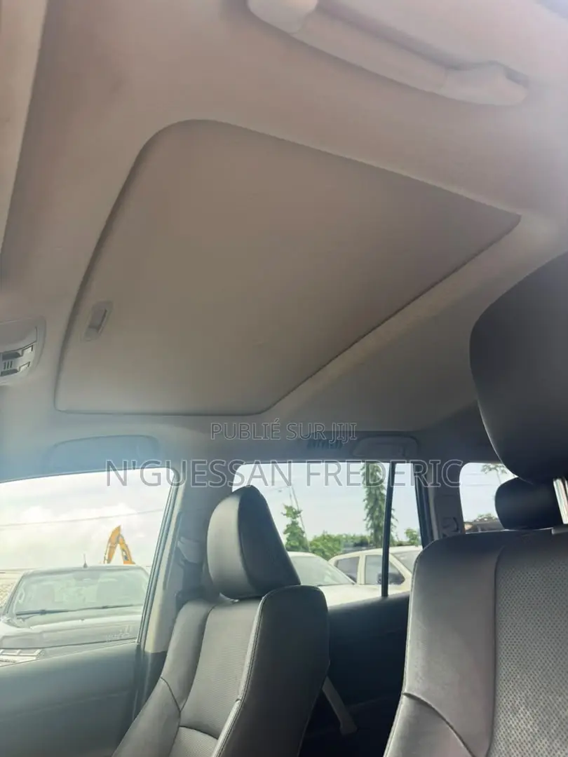 Toyota Land Cruiser Prado 2022 Noir