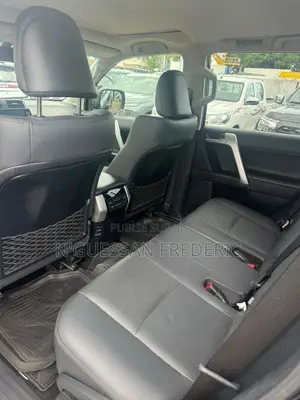 Toyota Land Cruiser Prado 2022 Noir