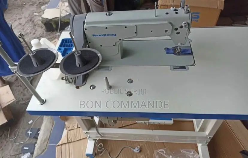 Machine a Coudre Importe