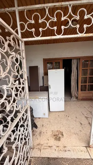 5chbre Duplex dans Beraka Corporation, Cocody à Vendre
