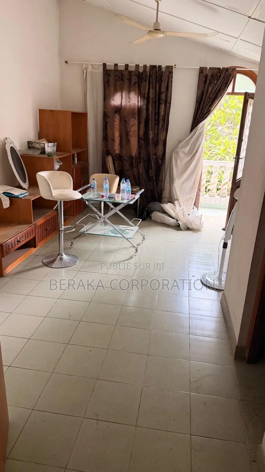 5chbre Duplex dans Beraka Corporation, Cocody à Vendre