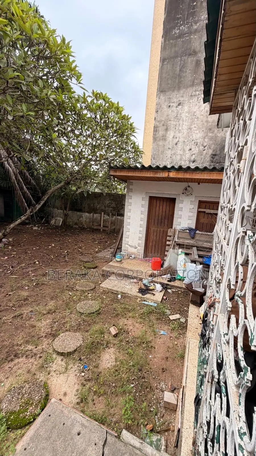 5chbre Duplex dans Beraka Corporation, Cocody à Vendre
