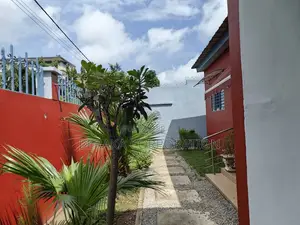 6chbre Villa dans Beraka Corporation, Cocody à Vendre