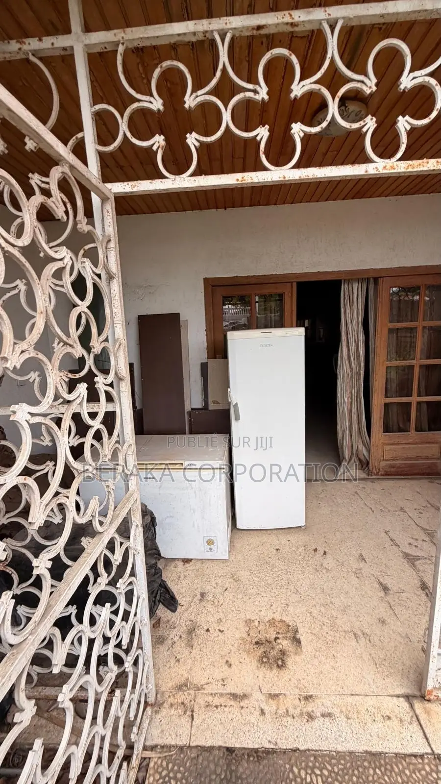 6chbre Villa dans Beraka Corporation, Cocody à Vendre