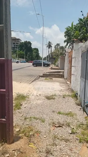 12chbre Duplex dans Beraka Corporation, Cocody à Vendre