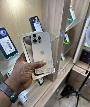 Nouveau Apple iPhone 15 Pro 256 GB Blanc