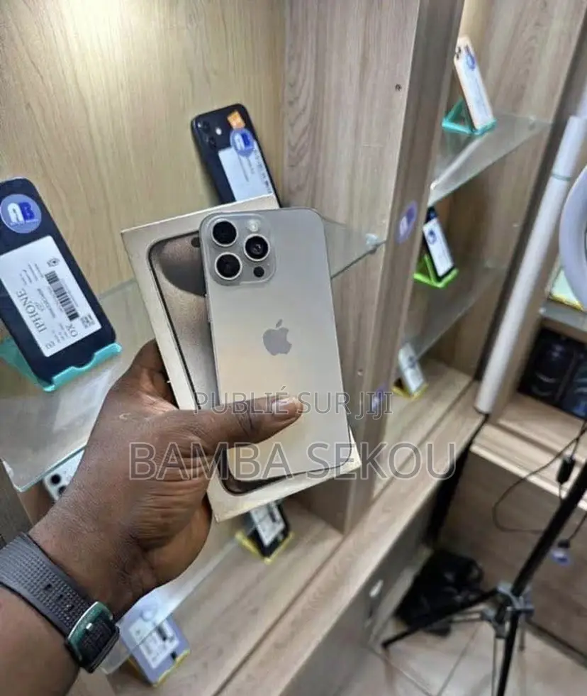 Nouveau Apple iPhone 15 Pro 256 GB Blanc