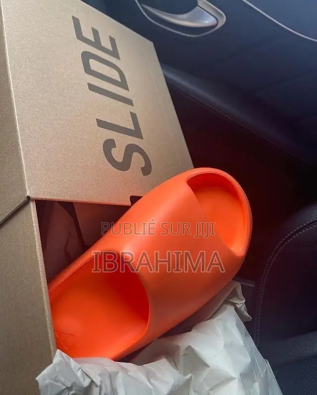 Yeezy Slide