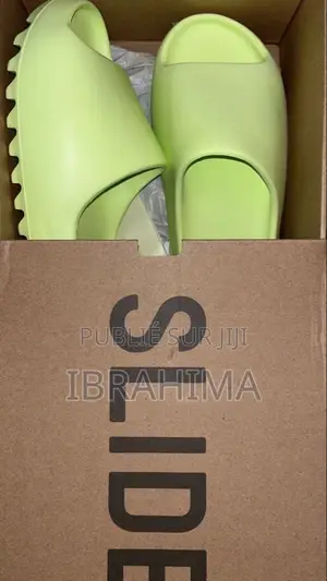 Yeezy Slide