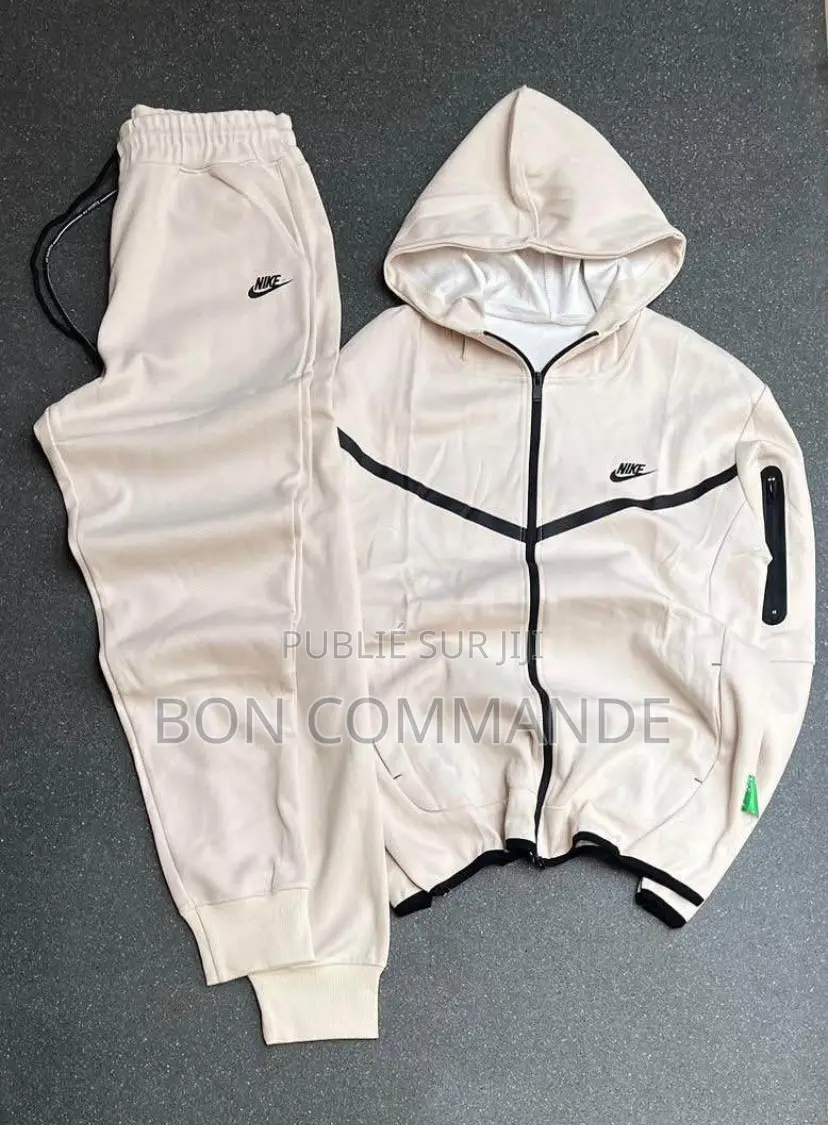 Complet De Marque Femme Et Homme