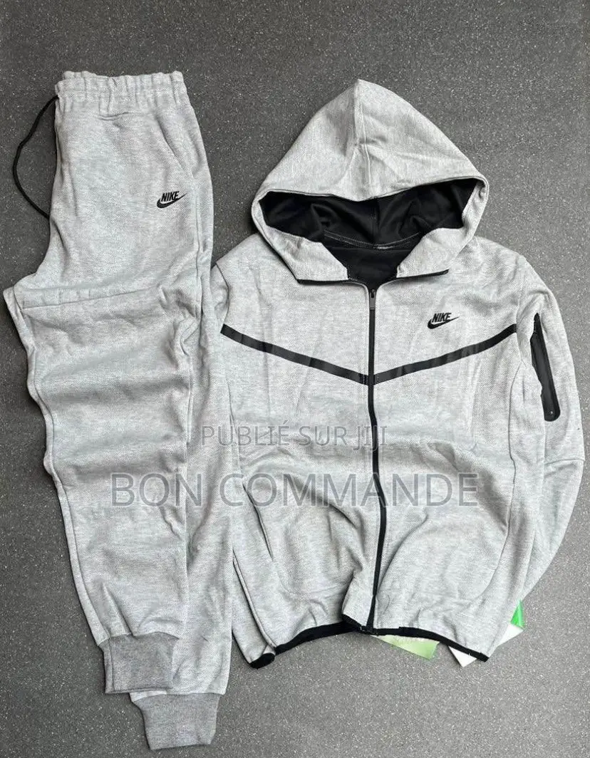 Complet De Marque Femme Et Homme