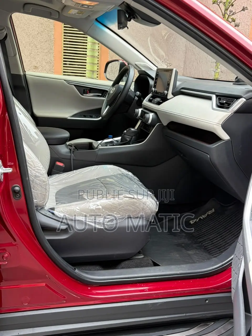 Toyota RAV4 XLE 2021 Rouge