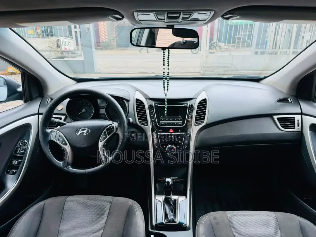 Hyundai Elantra 2017 Gris