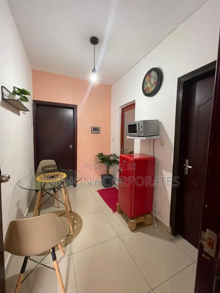 Studio Meuble - Cocody Riviera Triangle Clinique Saint Viat