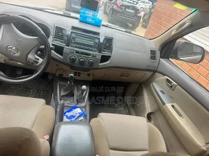 Toyota Fortuner 2014 Gris