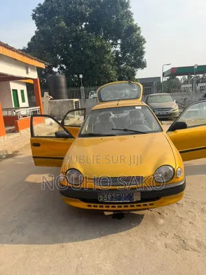 Toyota Corolla 2002 Jaune