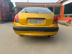 Toyota Corolla 2002 Jaune