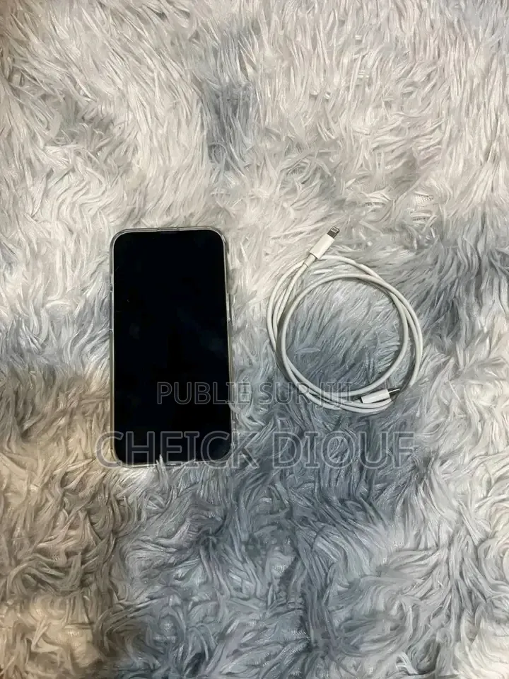 Apple iPhone 13 128 GB Bleu