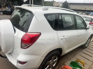 Toyota RAV4 2008 Blanc