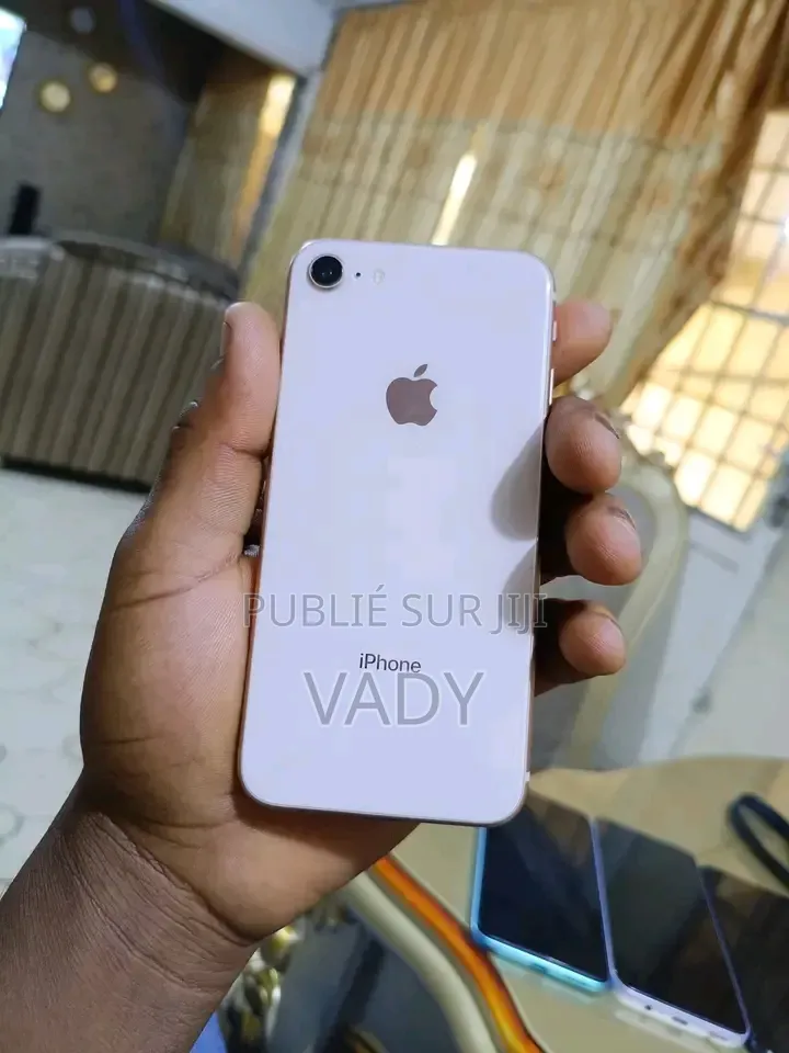 Nouveau Apple iPhone 8 64 GB Blanc