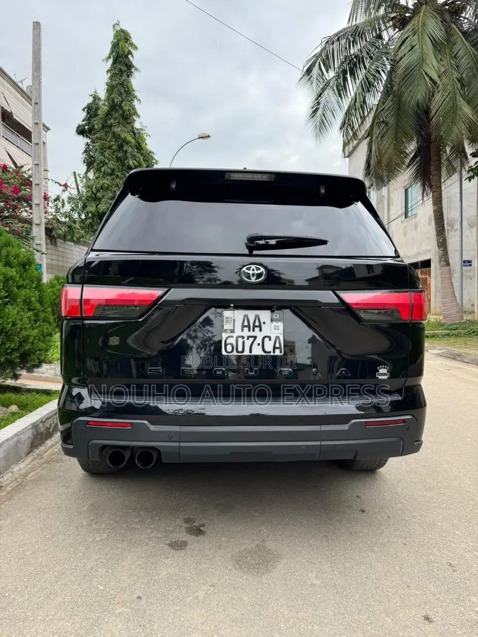 Toyota Sequoia 2024 Noir