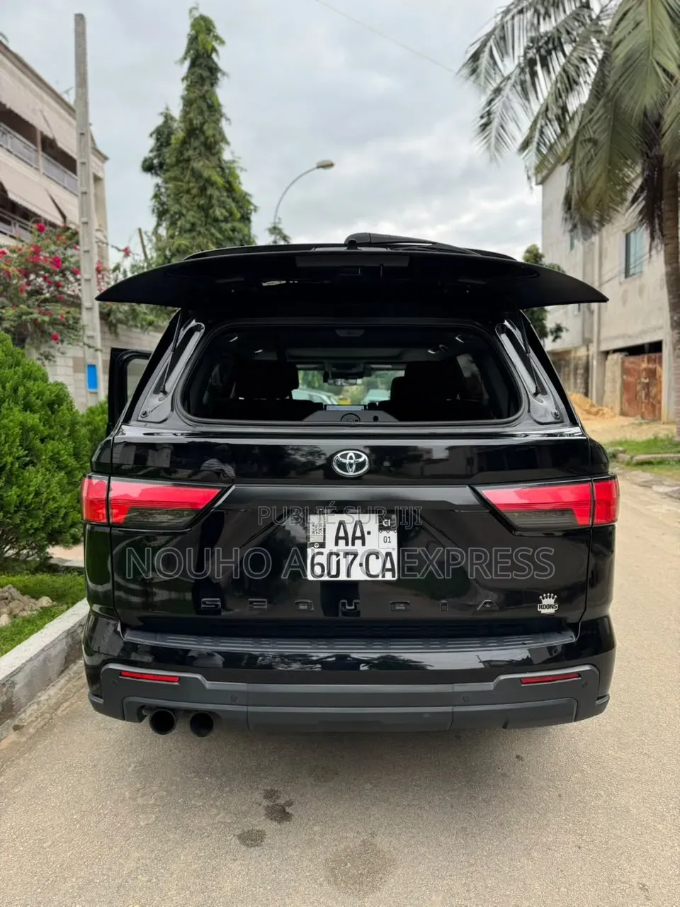 Toyota Sequoia 2024 Noir