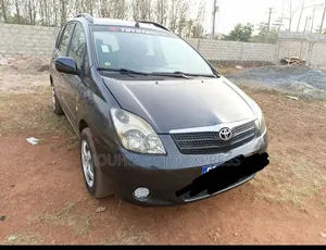 Toyota Verso 2009 Gris