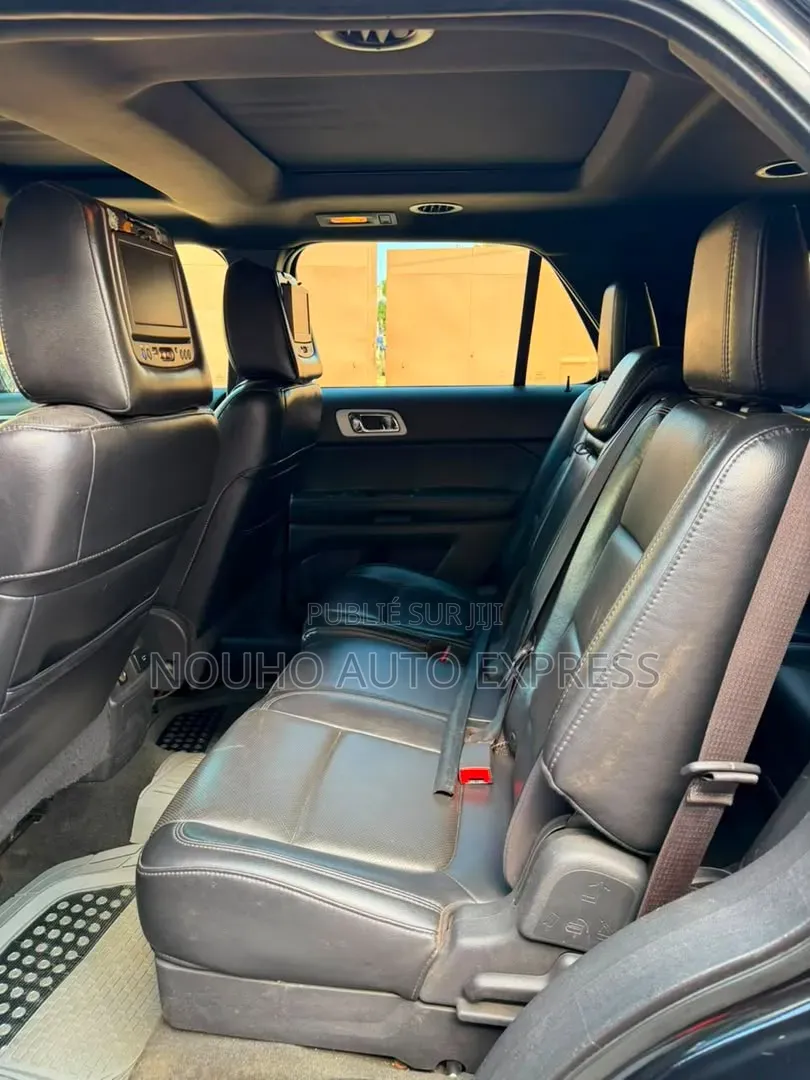 Ford Explorer 2012 Noir
