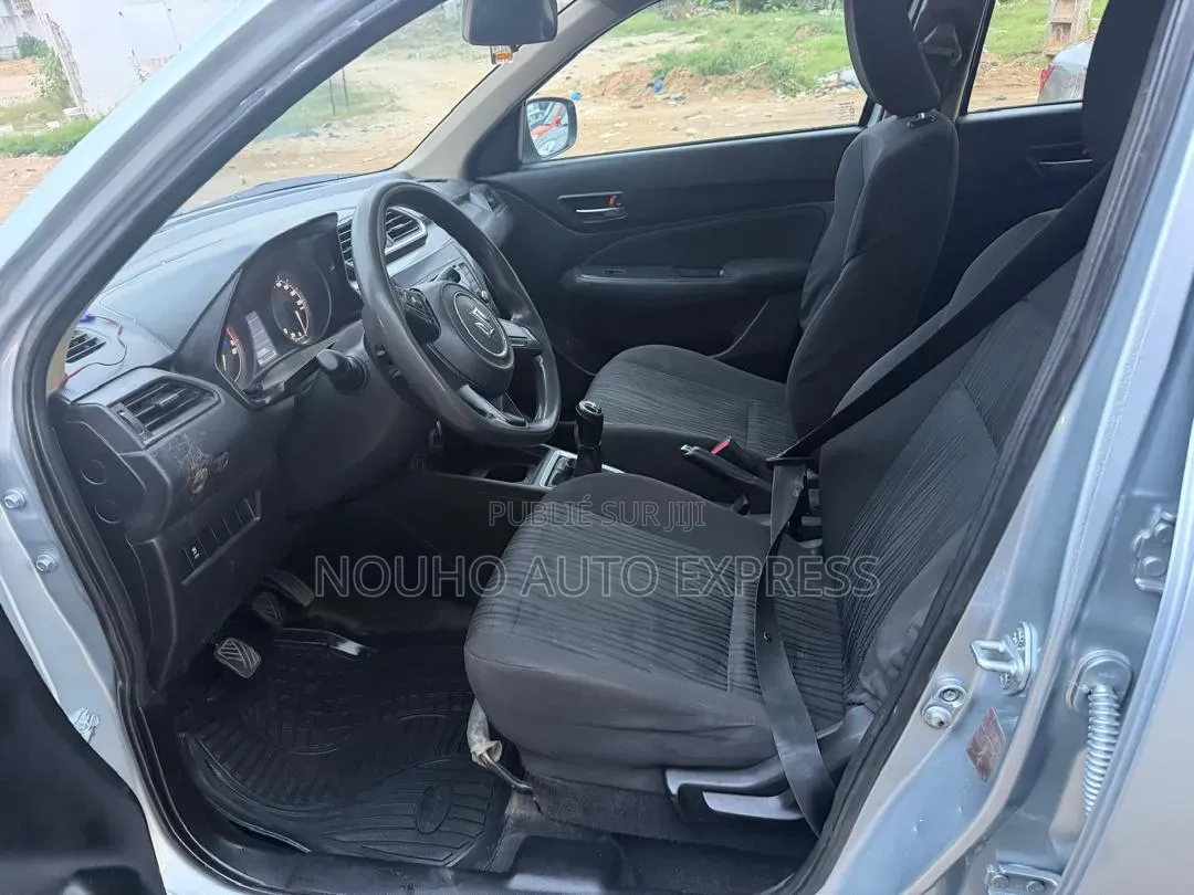 Suzuki Dzire 2023 Gris