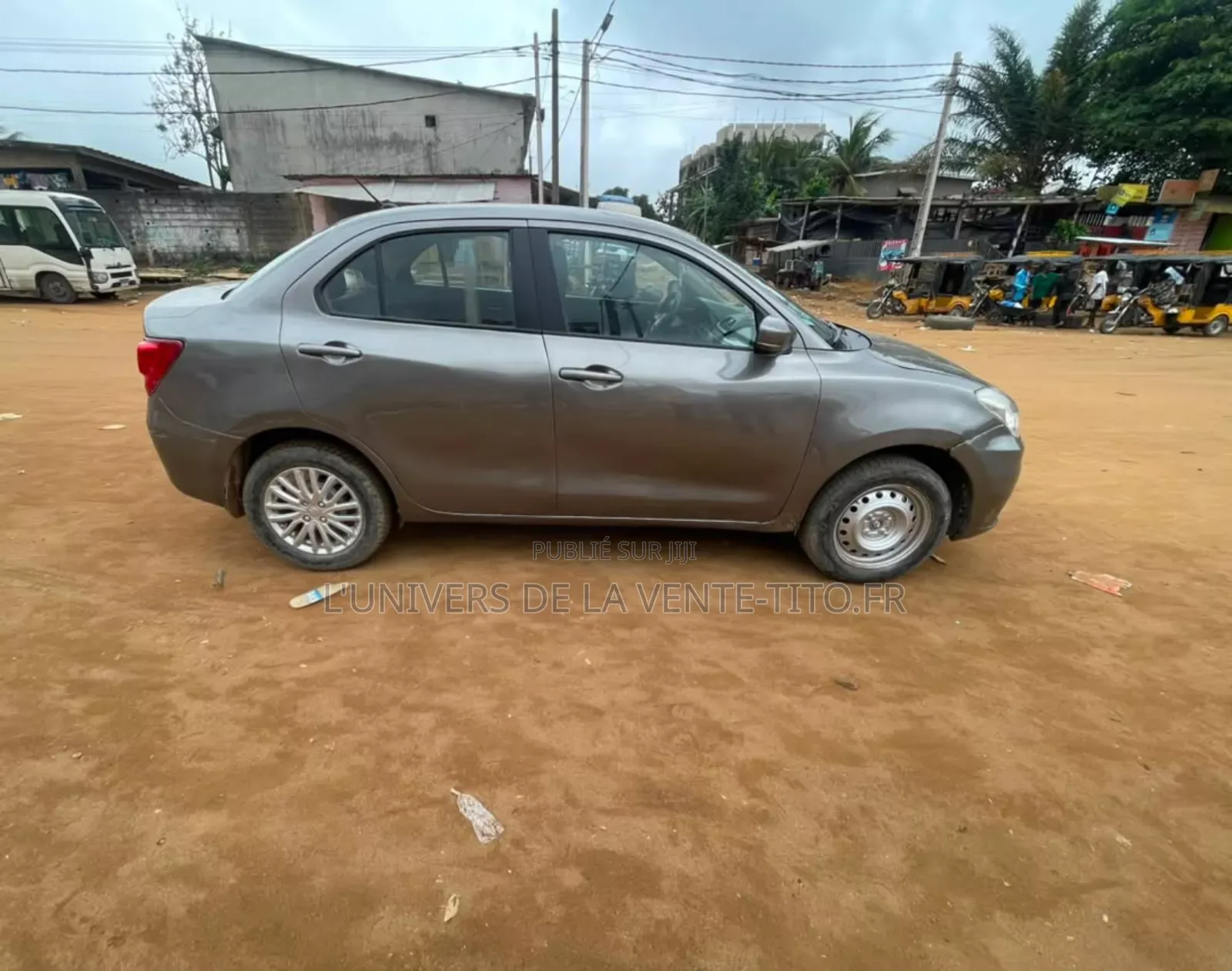 Suzuki Dzire 2023 Marron