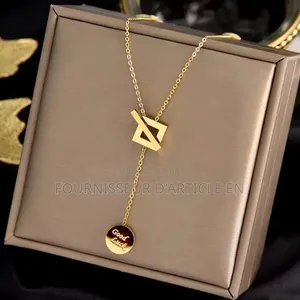 Nouveau Collier Pendentif Rond Porte-Bonheur