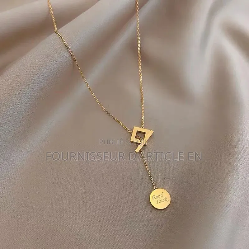 Nouveau Collier Pendentif Rond Porte-Bonheur