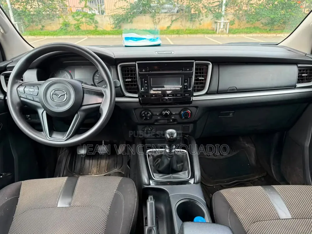 Mazda BT-50 2022 Noir
