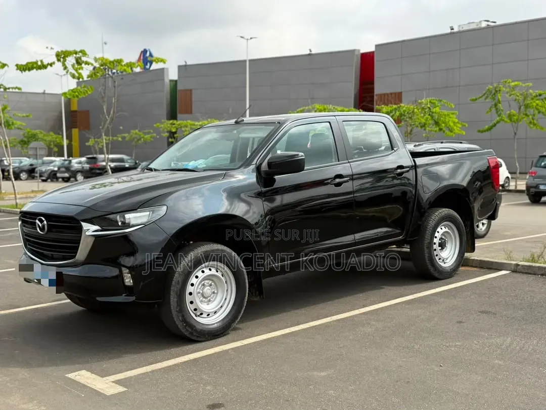 Mazda BT-50 2022 Noir