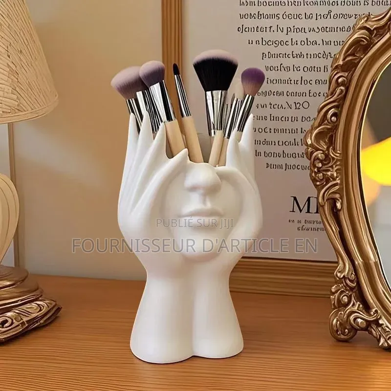 Rangement Pour Pinceaux De Maquillage.