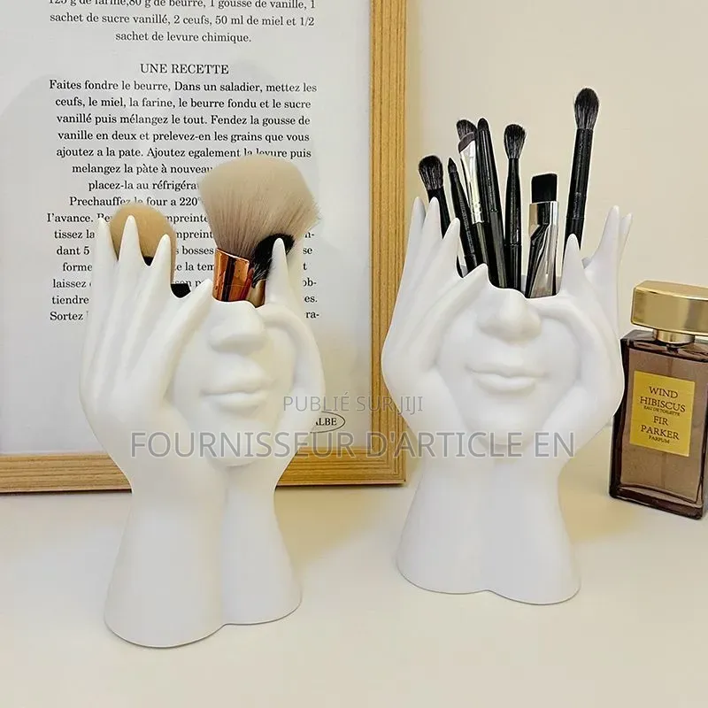 Rangement Pour Pinceaux De Maquillage.