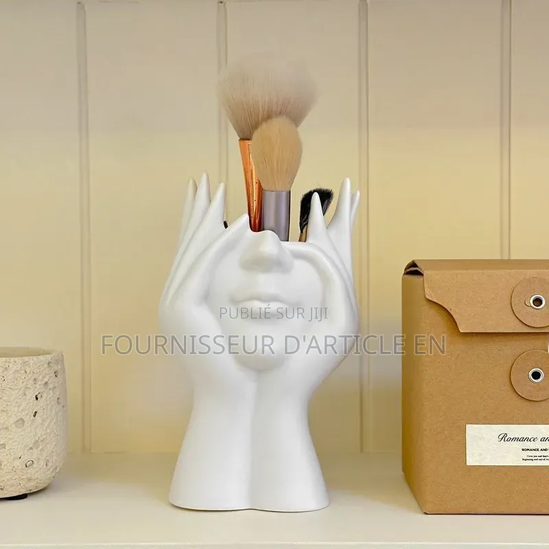 Rangement Pour Pinceaux De Maquillage.