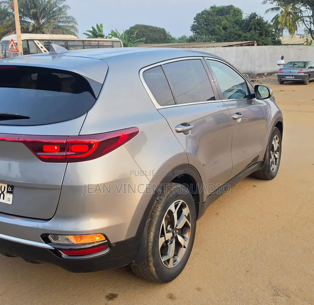 Kia Sportage 2021 Blanc cassé