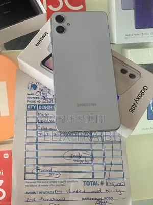 Nouveau Samsung Galaxy A05 128 GB Gris
