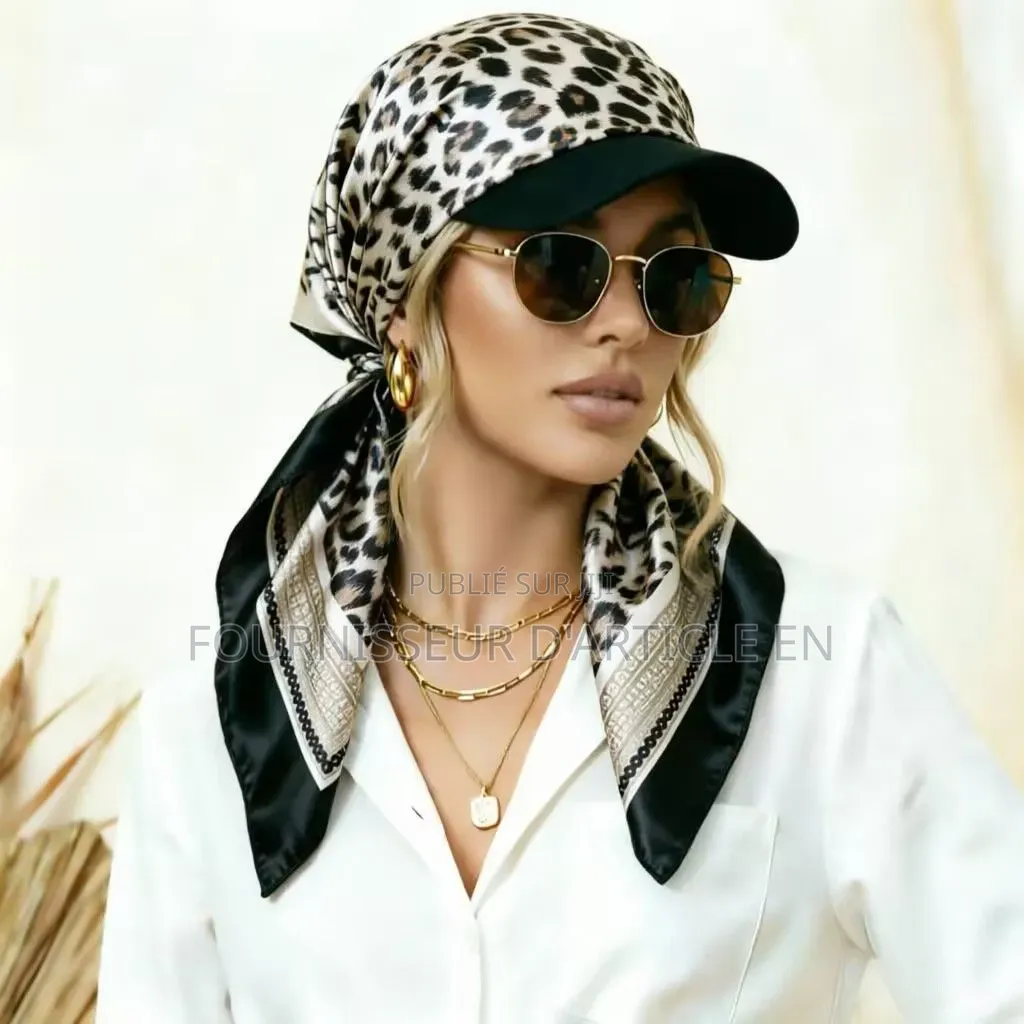 Nouveau Chapeau Imprimé en Tissu Satiné