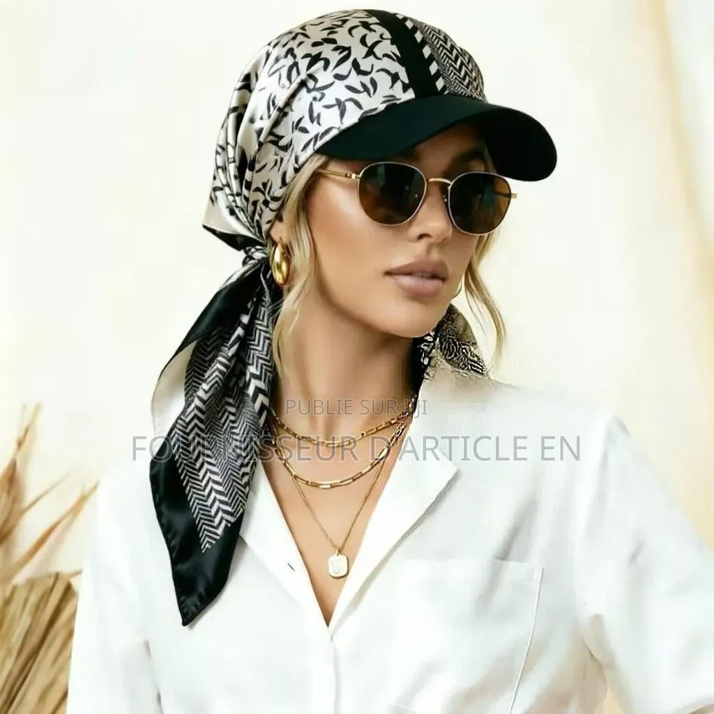 Nouveau Chapeau Imprimé en Tissu Satiné