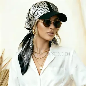 Nouveau Chapeau Imprimé en Tissu Satiné