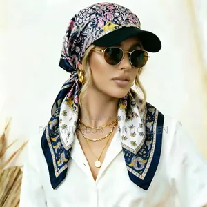 Nouveau Chapeau Imprimé en Tissu Satiné