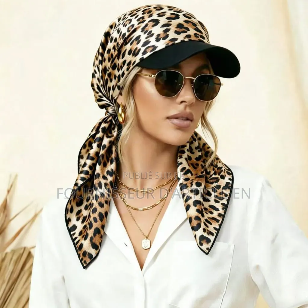 Nouveau Chapeau Imprimé en Tissu Satiné