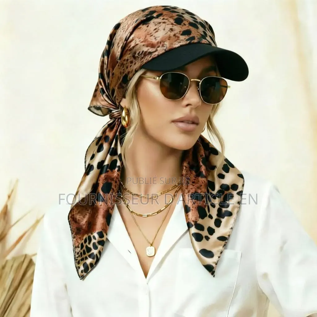 Nouveau Chapeau Imprimé en Tissu Satiné