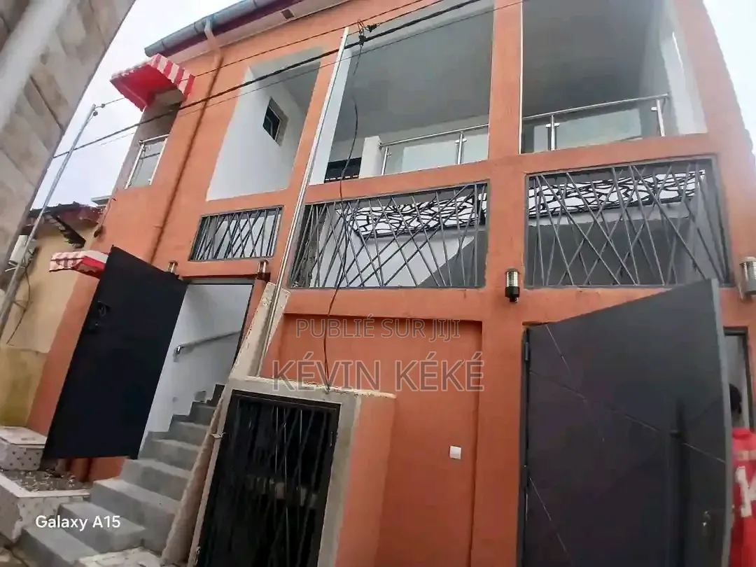 2chbre Appartement dans Grâces Immobilier, Bingerville à Louer