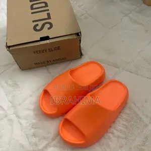 Sandales Yeezy Slide