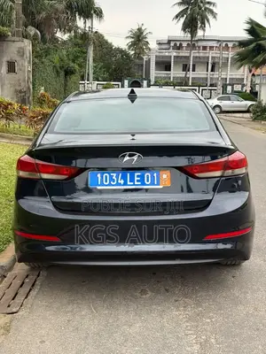 Hyundai Elantra Limited 2018 Noir
