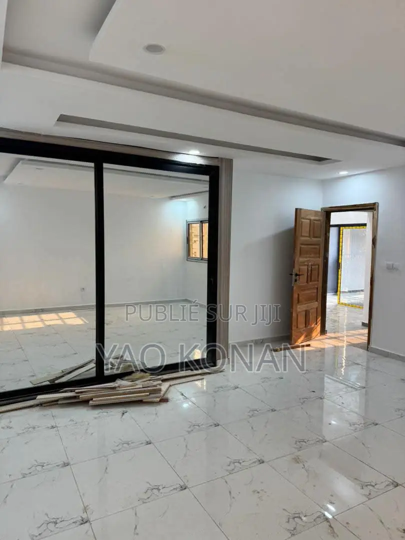 2chbre Appartement dans Wil, Bingerville à Louer