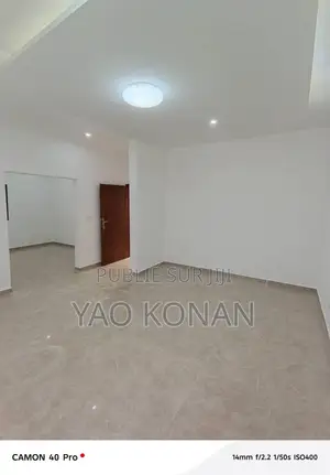 5chbre Duplex dans Cocody à Louer
